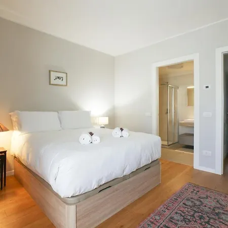 Apartment Hacca Collection - Luxury Porta Volta-brera 2br With Terrace Mailand