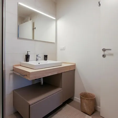Hacca Collection - Luxury Porta Volta-brera 2br With Terrace Apartment *